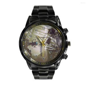 Relojes de pulsera 2023 Reloj con estampado de personajes de la ciudad Calendario para hombres Banda de acero Cuarzo Deportes