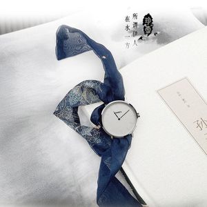 Relojes de pulsera 2023, regalo para hombre, reloj sencillo Enmex con tiras de algodón, estilo azul chino, moda, líneas verticales, cara plateada, reloj de pulsera de cuarzo