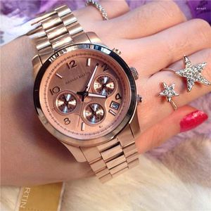 Montre-bracelets 2024 Femmes classiques Gold Rose Top Laides Dress Business Fashion Casual Imperproof Watches Calendrier Quartz