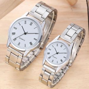 Montre-bracelets 2pcs / ensemble couple STRAP MINIMALM ALLIAG Watch Watch comme un cadeau pour leur partenaire