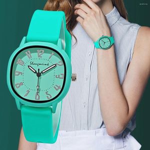 Montre-bracelets Fashion Fashion's Watan's Watch Silicone Strap Wristwatch Quartz Watches for Women Clock Ladies Gift Relojes de