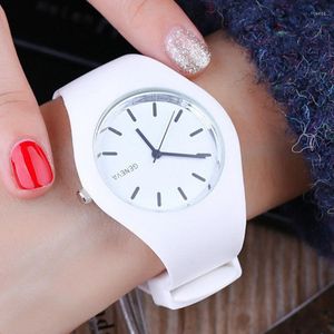 Montres-bracelets Genève Montre Femmes Casual Sports Montres Silicone Bande Quartz Dames Filles Étudiants Prix Baisse 2023