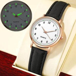 Montre-bracelets Retro Luminous Woar's Watch Watch Simple Diamond-Coundded Digital Watchs Grosted Leather Ceule Casual Wrist Ladies Quartz
