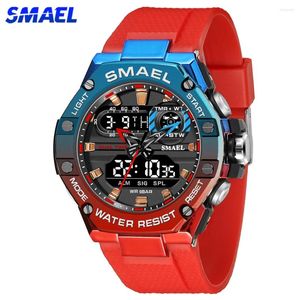 Montre-bracelets Smael Sport Watch pour l'homme Dual Time Wristwatch Young Men LED Light Alarm 8066 mode Multi-couleur montres militaires