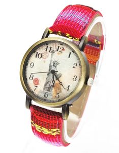 Montres-bracelets Statue de la liberté Denim tissu bande multicolore toile sangle ceinture en tissu mode unisexe Quartz montre-bracelet