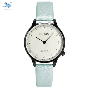 Montres-bracelets Unisex Business Fashion Leather Quartz Wrist Watch Design In Watches Simplicité mécanique