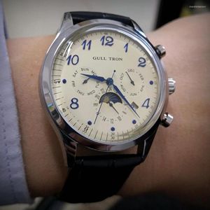 Relojes de pulsera Relojes antiguos para hombres Mecánico automático 38 mm Acero inoxidable Fase lunar Cúpula Cristal mineral Reloj Tianjin 1963