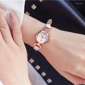 Montres-bracelets femmes fille Simple montre-bracelet à Quartz bracelet en cuir PU Mini cadran mince montres Reloj Mulco Original Mujer mode de luxe