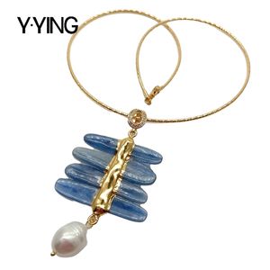YﾷYING Collier ras du cou avec pendentif en fil de perle blanche d'eau douce en Kynite bleue naturelle de 40,6 cm