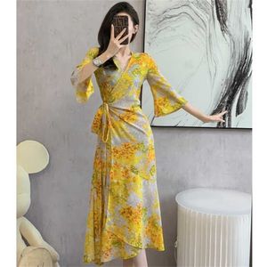 Fleur Jaune Style Français Enveloppé Vacances Plage Robe Longue Pure Desire Une Pièce Col En V Flare Manches Dressd3wu