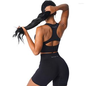 Tenue de yoga NVGTN tricoté Ignite soutien-gorge sans couture bande réglable haut de sport Gym femmes dos nageur Fitness brassière AthLeisure sous-vêtements d'entraînement