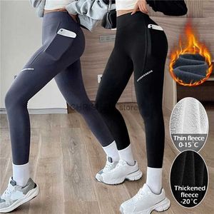 Tenue de yoga Winter Velvet Sharkskin Leggings With Pocket Women Gym Workout Fleece Colls Fitness Pantalons Yoga High Taist Push Up Shark Pantl231221