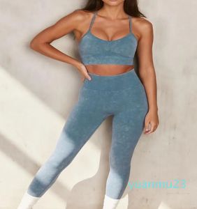 Conjunto de Yoga sin costuras, ropa deportiva vaquera, conjunto de piezas, Top corto de secado rápido, sujetador de soporte, mallas con realce de cadera, Tracksu de Yoga