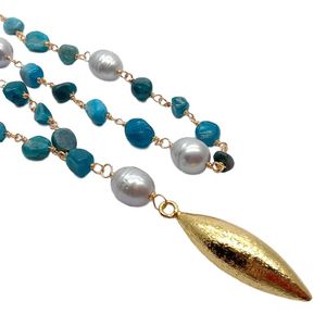YYGEM, colgante de color dorado cepillado de oliva, collar de envoltura de perlas de agua dulce de arroz gris cultivado de apatita natural, 24