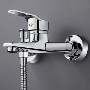 Robinets de bassin en alliage en zinc chromé mural à eau froide Double bouchon mixeur pour le séparateur de salle de bain douche de bain 240325