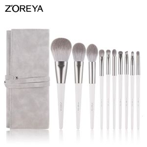 Zoreya Makeup Brushes Set Cosmetics à paupières à paupières mélanges Blushlip Powder Highlighter Silver Eyeshadow Kabuki Professional Tools 240315