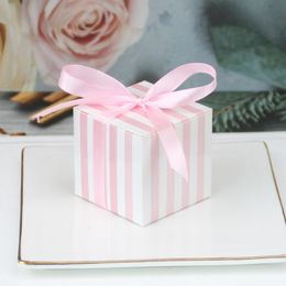 (100 piezas / lote) Caja de regalo de la decoración de la boda y de la fiesta de la raya para la caja de regalo de la fiesta de la ducha de novia y favores de regalo de caramelo