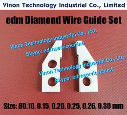 (2 pièces) ensemble de guides de fil de diamant edm de 0.10mm UL 6EC80B406 + 6EC80B405 pour la coupe conique de précision Makino DUO43, matrices de guidage de fil U53 dia 0.10mm