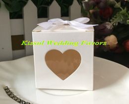 (50 pièces / lot) Boîte de bonbons de mariage en argent avec une vitre de coeur d'amour pour la boîte cadeau de fête et des souvenirs de mariage Boîte de faveur Livraison gratuite