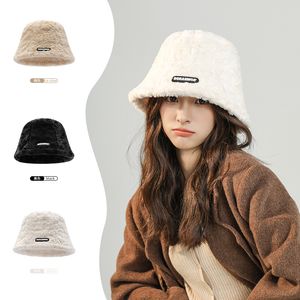 (Chitrine's Boutique Store) Invierno moda de felpa mujer otoño pequeña etiqueta negra cálido lavabo peludo sombrero de pescador invierno niñas