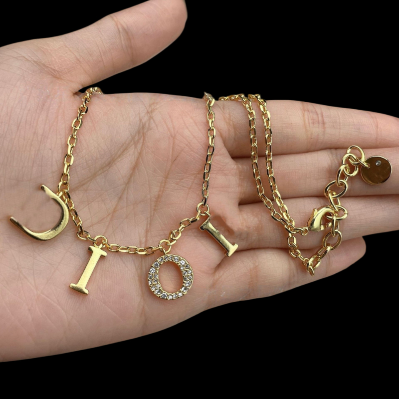 Letter Designer Necklace Diamond Pendant Necklace Designer For Women Popular Shiny New Trend Necklaces Fashion Classical designer jewlery for women