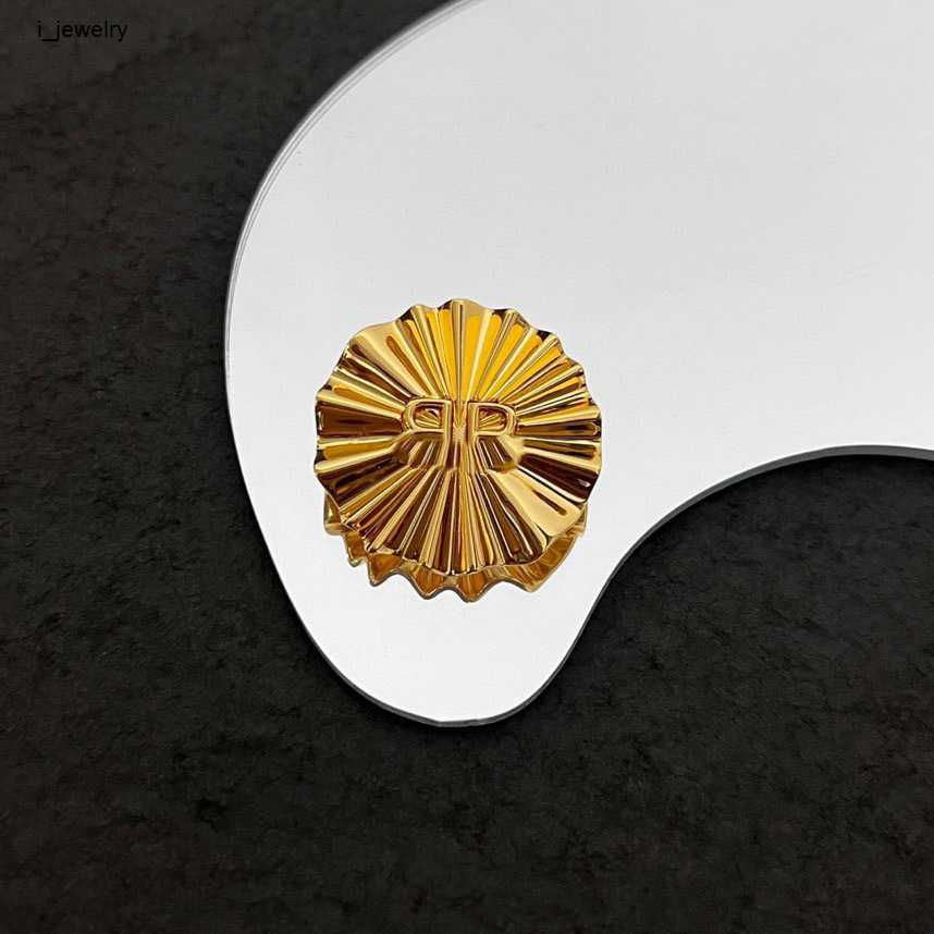 Broches circulares plissados para mulheres Design simples e elegante Pinos broche de designer Incluindo caixa Presente preferido
