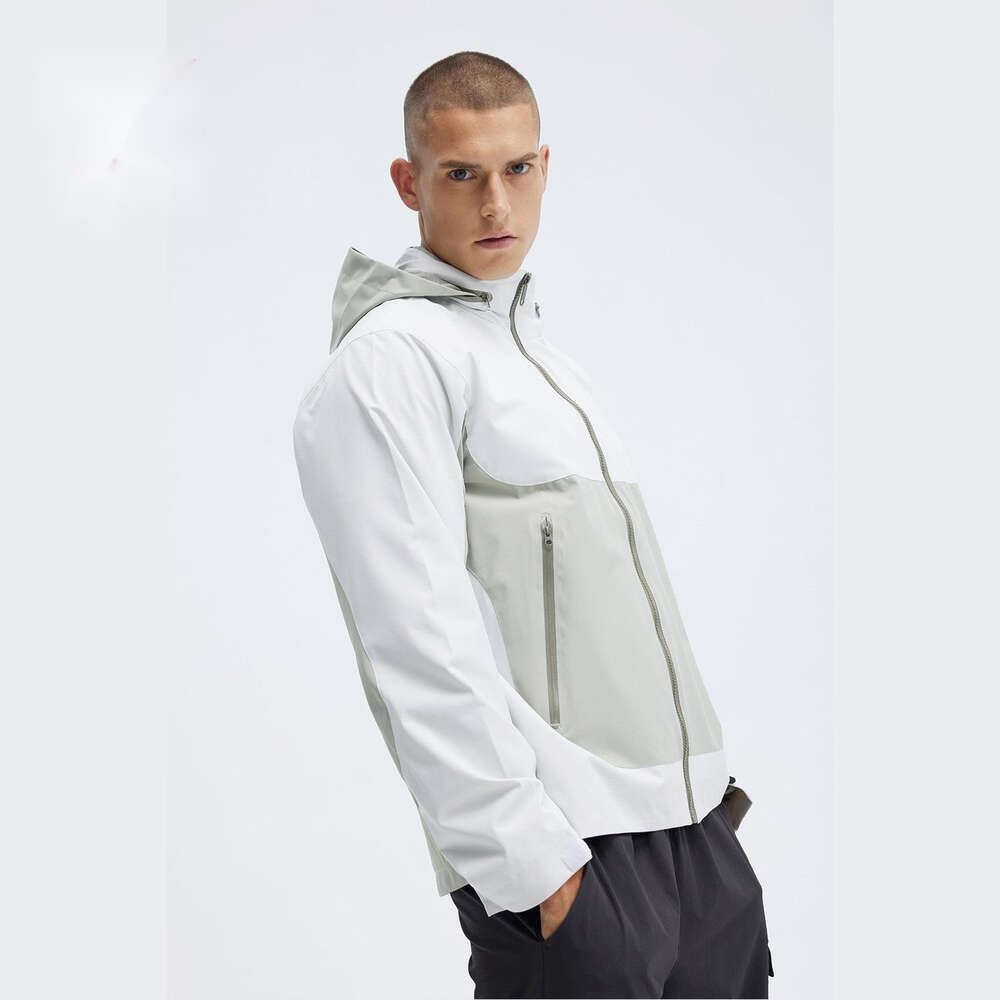 Veste de parka à capuche extérieure de manteau d'automne d'hiver pour hommes et femmes avec veste de camping imperméable et éolienne de couleurs
