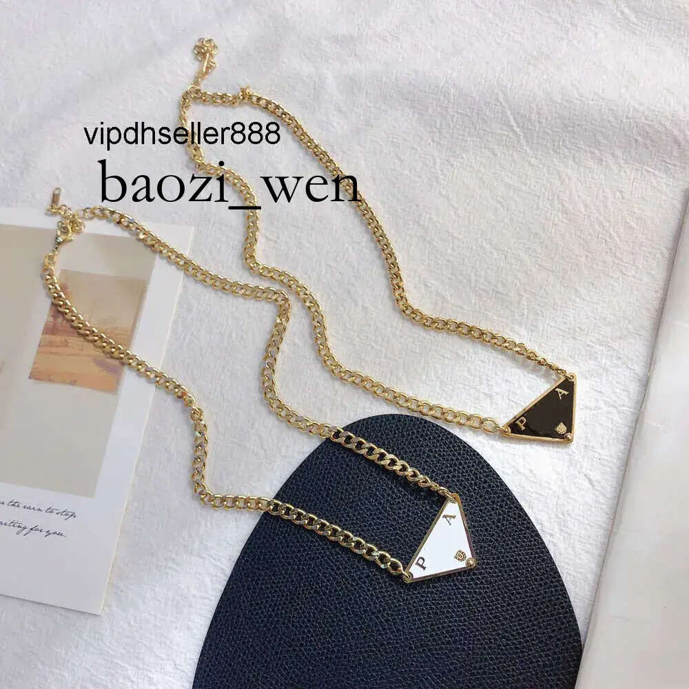 Tennis, 2 Colors Necklace Designer Triangle Graduated Tennis Asymmetric Pendant Necklaces for Women Chain Gold Plated
