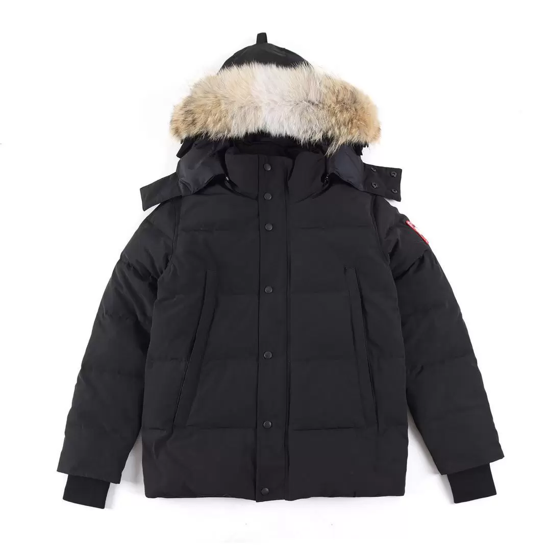 Piumino da uomo di alta qualità Cappotto d'oca di design di lusso Vera pelliccia di lupo grande Inverno canadese Nuovo piumino Wyndham Soprabito Abbigliamento Moda casual Capispalla invernale