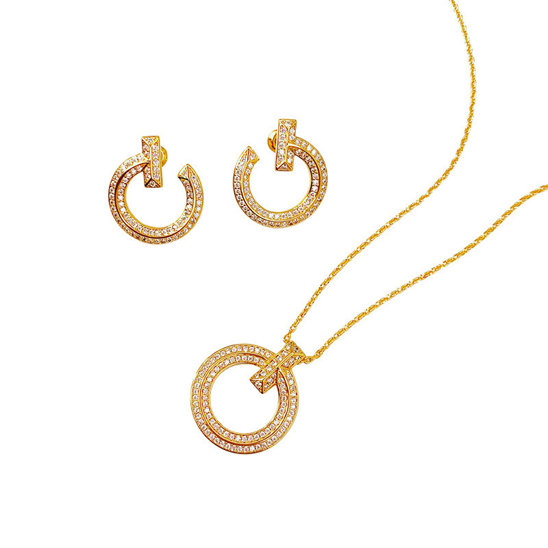 Full Diamond Crystal Hoop T Brand Classic Designer Kvinnorörhängen Fashion Korean Plating Gold Earring smycken gåvor