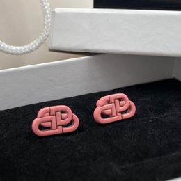 Designer smycken kvinnor örhängen ny unika formade märke b bokstäver hänge med logotyp glänsande icke-blekande ljuskronorörhängen BBE2 --01