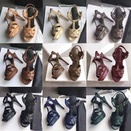 2023 Women Luxurys Designer High Heels Scarpe da 10 cm in metallo lucido in metallo nero abito di lusso in pelle di lusso in pelle di lusso in pelle con scatola con scatola