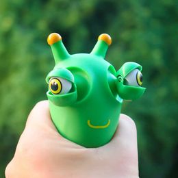 Rolig ögonglob Burst Squeeze Toy Green Eye Caterpillar Pinch Toys Adult Kids Stress Relief Fidget Toy Creative Decompression Toy 2023