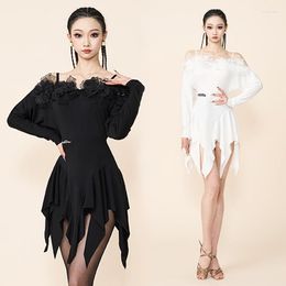 Sahne Giyim Peri Latin Dans Elbisesi Kadın Siyah Dantel Yarasa Kolları Beyaz/Siyah Rumba Uygulama Giysileri Yetişkin Performans Kostümü DNV17476