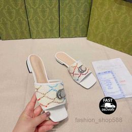 Sandals slipper Foam Runners Bags Designer Women Rubber Patent Leather It is a kind of shoes that can be matched with clothes at will 34-41