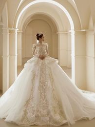 2023 Arabic Vintage a line Wedding Dresses Crystals Sheer Long Sleeve Lace Beaded Ball Gown vestido de novia Bridal Dress Dubai Luxury Robes De Mariee