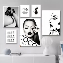 Czarno -biały luksusowe malowanie na płótnie Technik paznokci Plakaty Salonowe Proily Piosą piękno paznokcie kształt makijaż makijaż ściennych zdjęć dekoracje domu