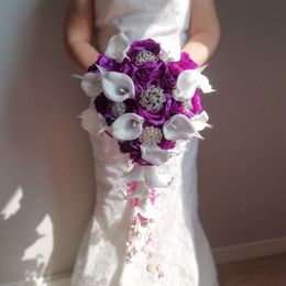 Dropshipping Фиолетовая невеста рука цветы Calla с шелковой тканью роза каскадный свадебный букет букеты де Маря Рамос де Новия