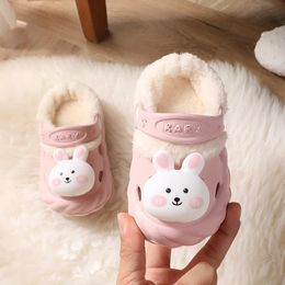 0-6Y Kinderen Muilezels Clogs Winter Boys Girls Sandalen Flat Rabbit Cartoon Leuke Slippers Voeg wollen kinderen Tuinschoenen HC18 240415 toe