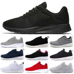 2024 Chaussures masculines Chaussures de course tanjun 3.0 Black White Mens Women Sports Runner Walking Sneakers Scarpe Sport Chaussures pour hommes
