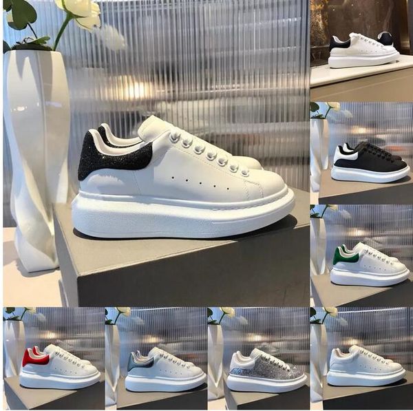 2022TOP Mode Hommes 'Chaussures Femmes Cuir À Lacets Semelle Épaisse Baskets Blanc Noir Hommes Dames Luxe Velours Daim Chaussures Décontractées 35-46