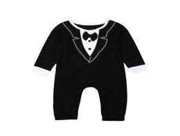 018M Baby Boy Romper Schattige geboren baby jongens Bowtie Gentleman Bruiloft Outfit met lange mouwen Jumpsuit Zomerkleding Jumpsuits5419902