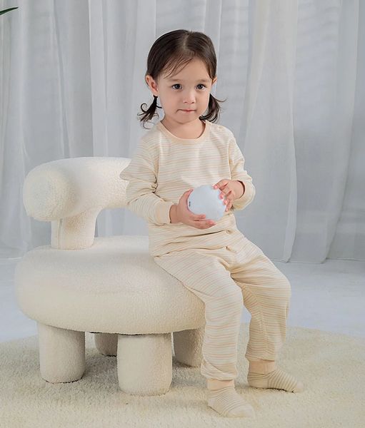 02 años Ropa de dormir Primavera Otoño Niños Niñas 100% Algodón de color natural Pijamas térmicos a rayas para bebés Pijamas para el hogar para niños 240325