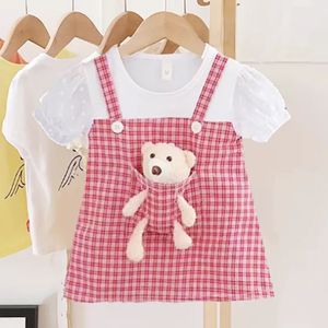 04y Baby Girl Robe avec ours poche élégante Princesse Plaid Plaid Toddler tenue à manches courtes pour enfants Vestidos A1160 240428