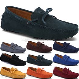 077 Nouvelle mode hommes chaussures décontractées en cuir style britannique printemps couple véritable pois gommage hommes conduire paresseux homme couvre-chaussures en plein air confortable respirant noir jaune