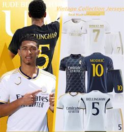 08 17 18 09 06 07 Maillots de football rétro Bellingham VINI JR KROOS T-shirt de football à manches longues Real Madrids CAMAVINGA Rodrygo MODRIC Camisetas Hommes Kit Uniformes fanclub