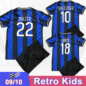 09 10 Milito Sneijder Retro Kids Kit voetballen Jerseys Suazo Home Blue Black Football SHIRTS Kort Mouw Child Sections Uniformen