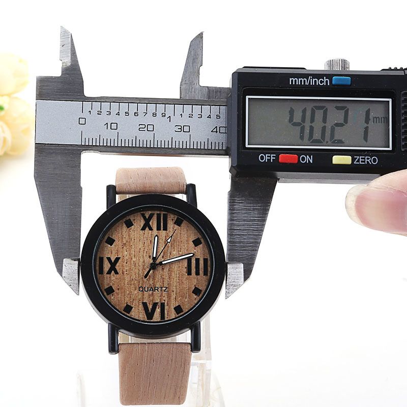 The Best Wood Watches For Men And Women Can Wear Simple Fashion Design Style Leather Straps