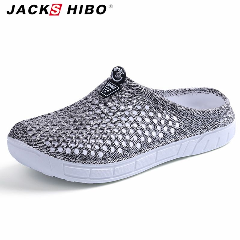 closed toe beach shoes