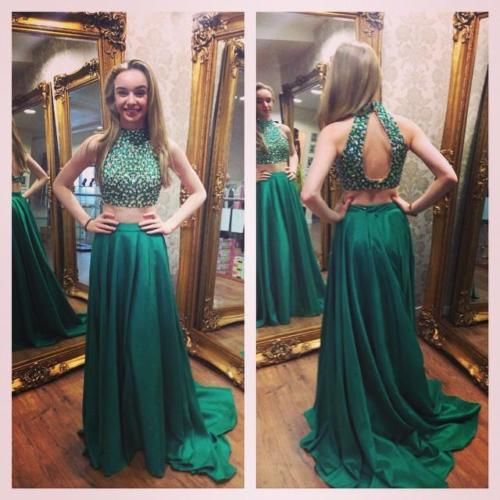 Compra Barrido Dos Piezas Rebordear Largo Prom Vestidos De Cuello Alto Una  Línea De Tren Rebordear El Verde Esmeralda Desfile De La Muchacha Vestidos  Vestidos De Fiesta Barato | Entrega Rápida Y